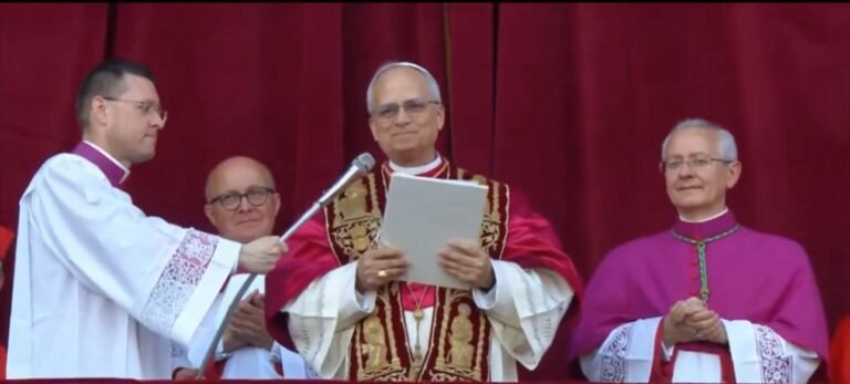¡Habemus papam! El cardenal estadounidense Robert Francis Prevost fue electo como el Papa 267 y llevará por nombre León XIV