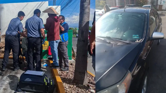El vehículo asegurado por la SSPMQ, presuntamente involucrado en el atropellamiento del vendedor ambulante.