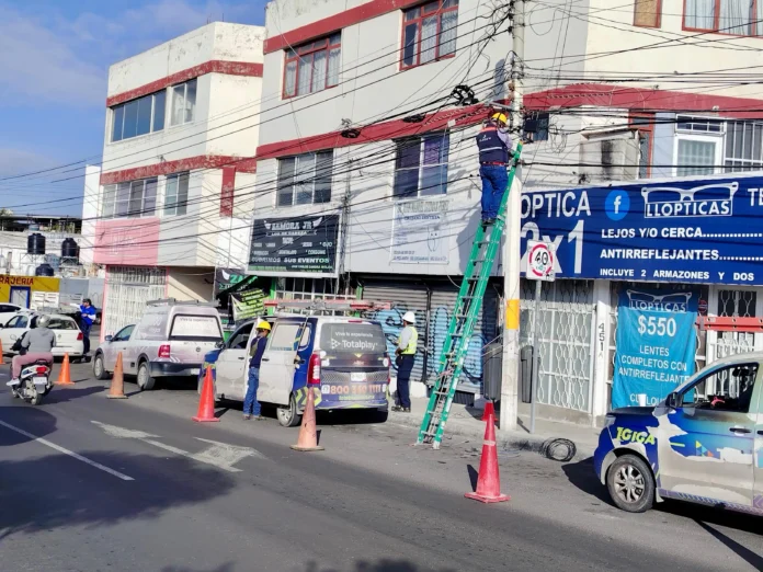 Retiran 73% de cables en desuso en Querétaro