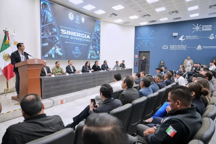 Felifer Macías respalda estrategia “Sinergia por Querétaro” en reunión de seguridad