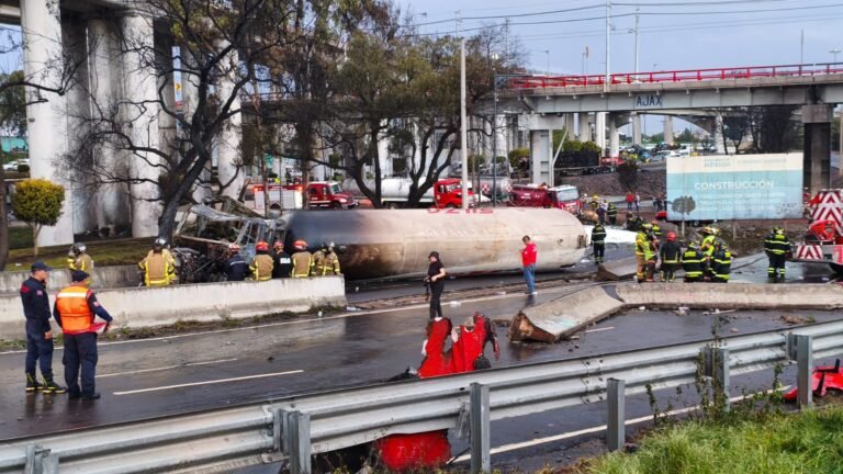 Explosión de gas en CDMX deja 3 muertos y 70 heridos
