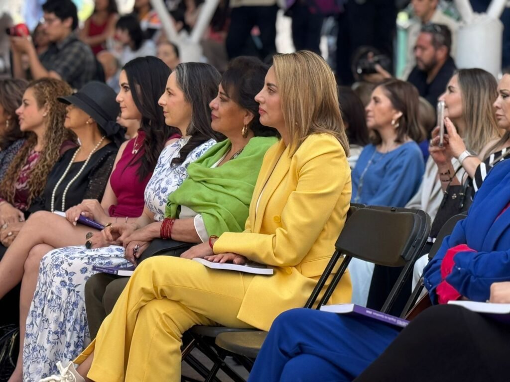 Presentan el libro “50 Mujeres, Orgullo de Querétaro”, que reconoce el liderazgo y el impacto social de mujeres que transforman sus comunidades.