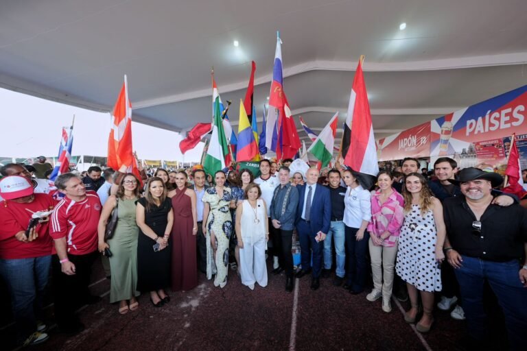 Inauguran Festival de Comunidades Extranjeras con participación de 64 países