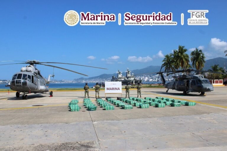 Marina asegura casi 1.9 toneladas de presunta cocaína en Guerrero